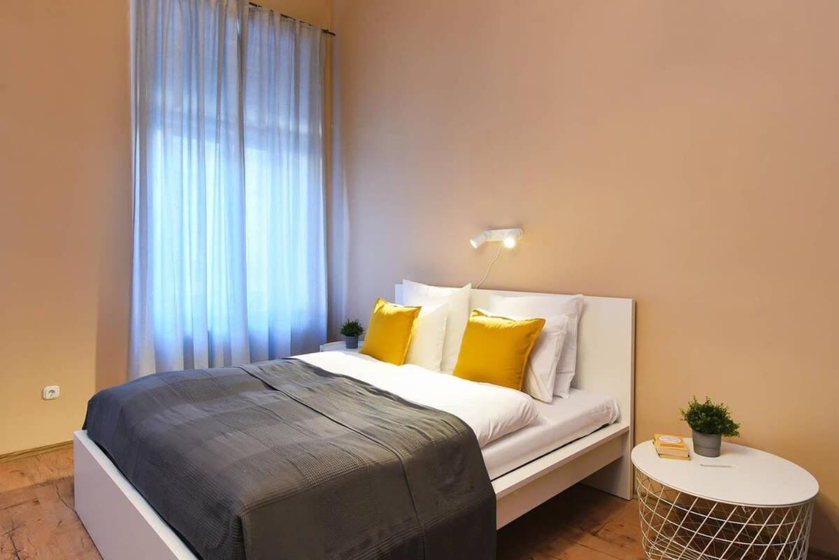 Very Central Very Spacious New Home Budapest Exteriör bild
