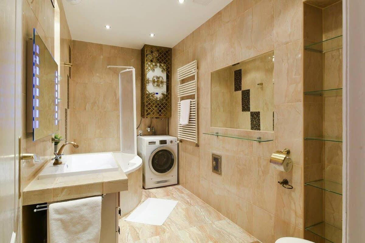 Very Central Very Spacious New Home Budapest Exteriör bild