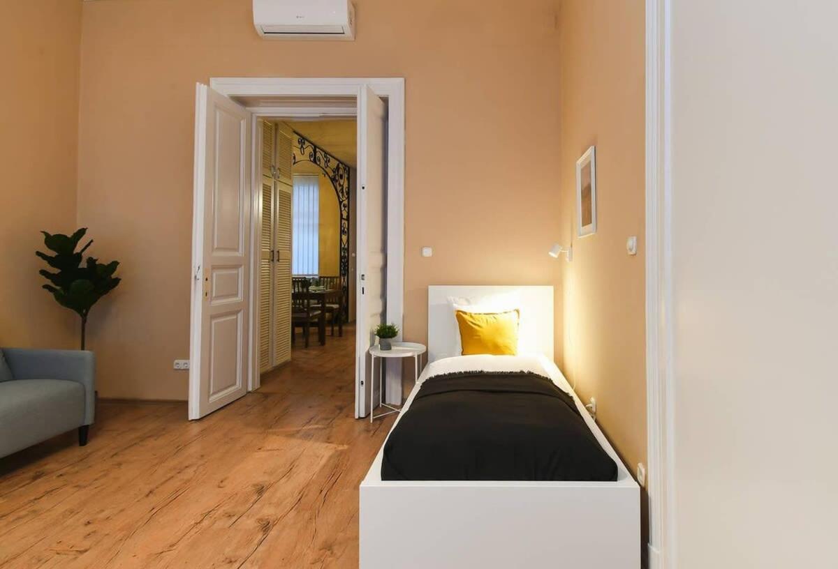 Very Central Very Spacious New Home Budapest Exteriör bild