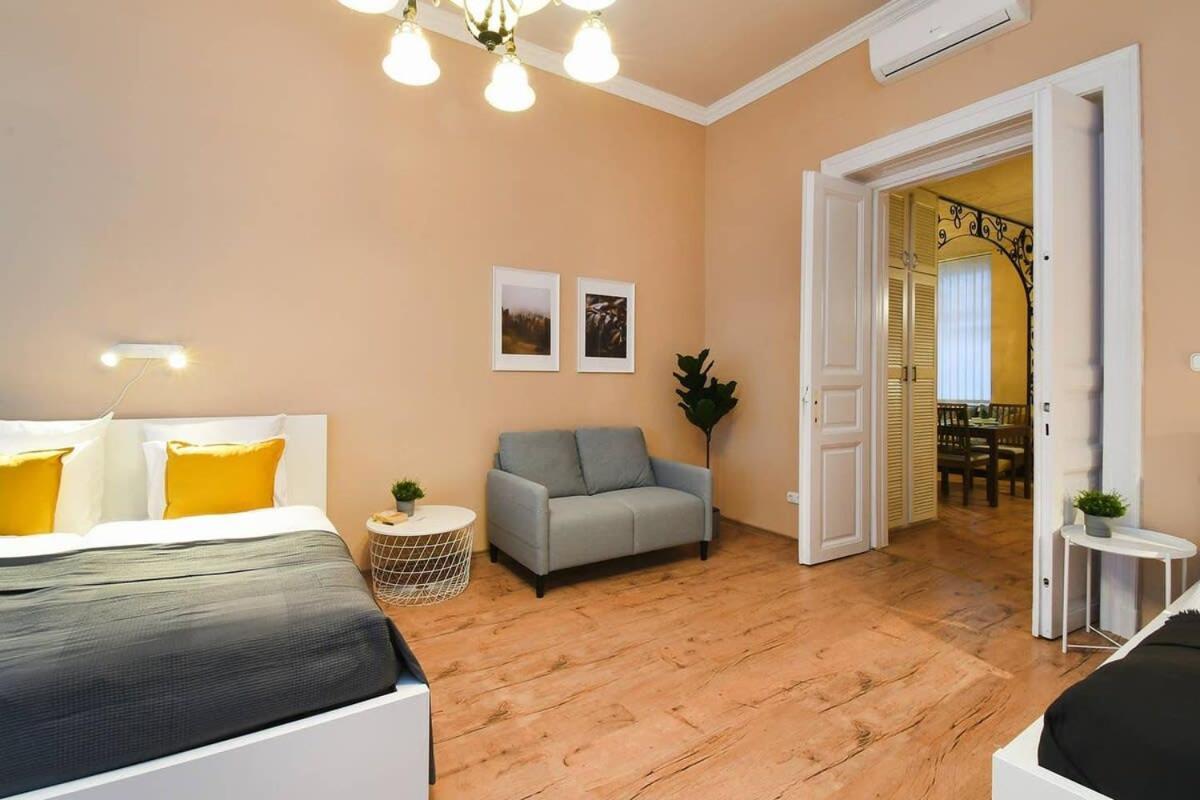 Very Central Very Spacious New Home Budapest Exteriör bild
