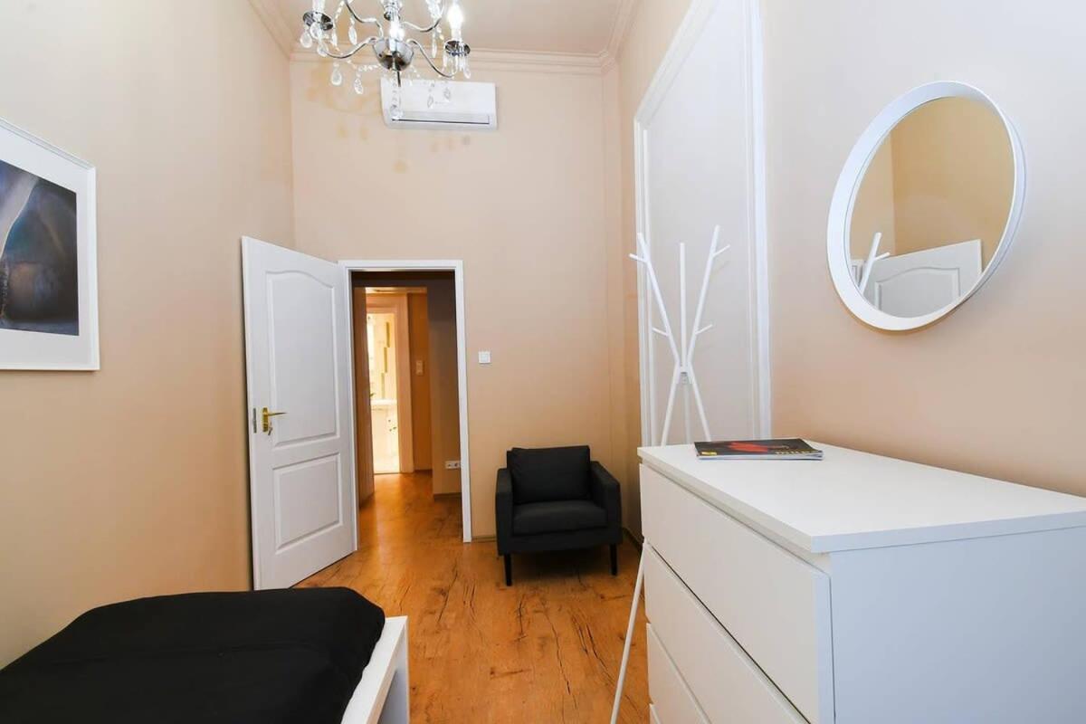 Very Central Very Spacious New Home Budapest Exteriör bild