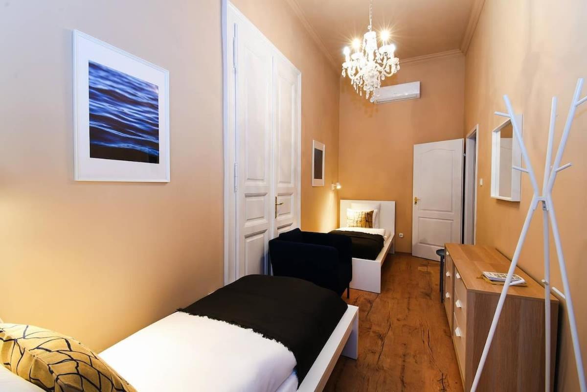 Very Central Very Spacious New Home Budapest Exteriör bild